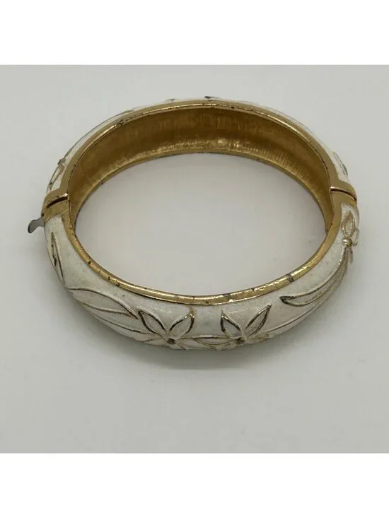 Vintage White Enamel Gold Tone Floral Hinged Bangle Clamper Bracelet Retro Flowe - Picture 8 of 12